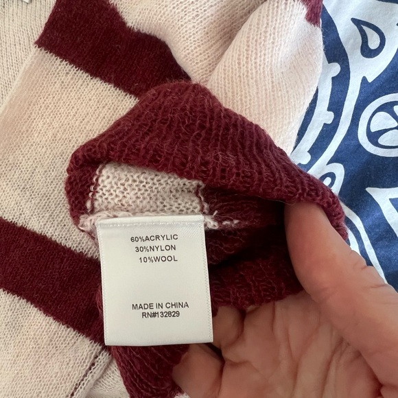 NWT lovers and friends wool blend sweater - Picture 5 of 6